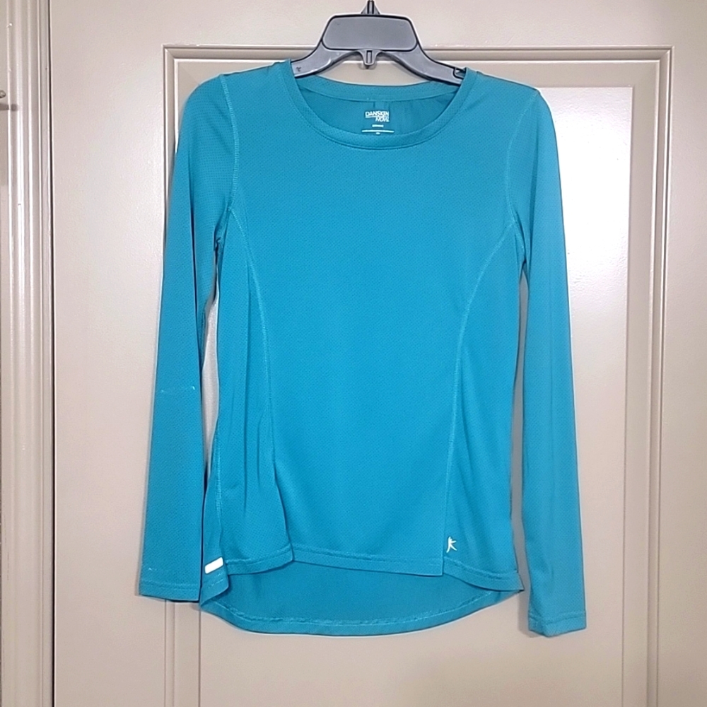Turquoise long-sleeved running top 🏃‍♀️